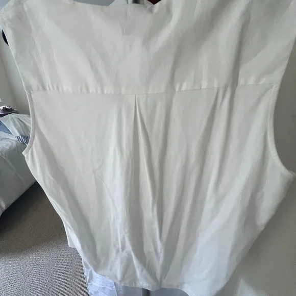 White Sleeveless Top - Picture 2 of 2